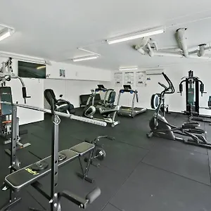  Apartment Ground Floor Oceanfront Australia